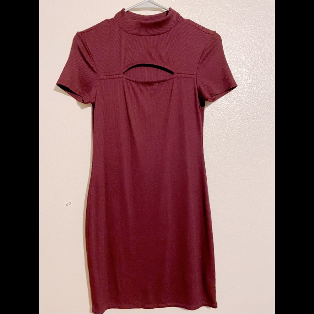 🌸3/$25🌸 Maroon Cutout Dress
